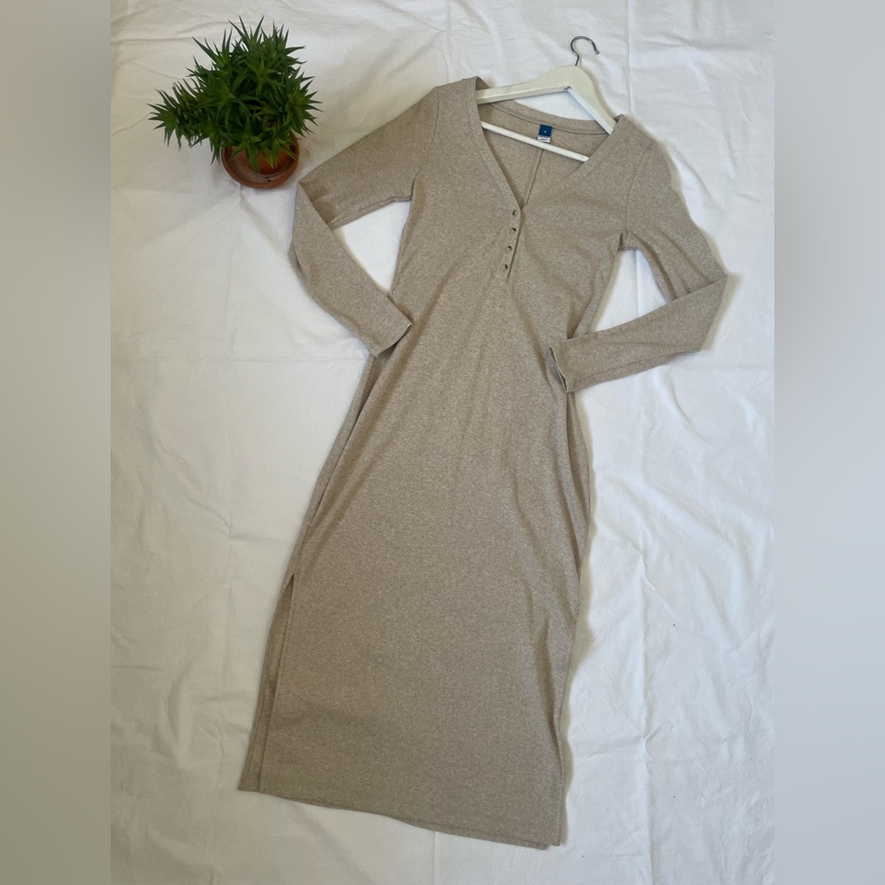 Old Navy Beige Long Sleeve Dress